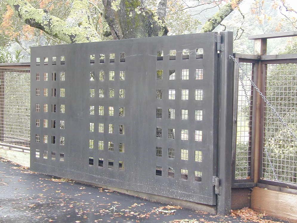 Architectural Auto Gate